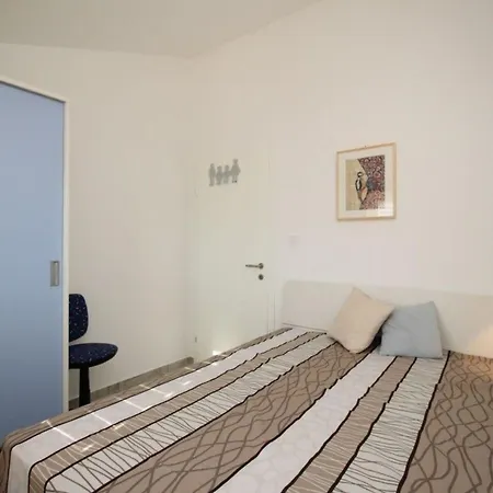 In - B59583 Apartment